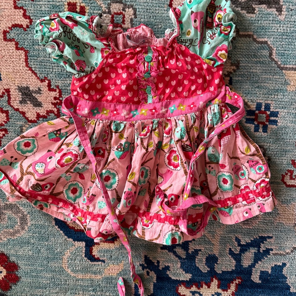 Jelly the Pug shirt size 4